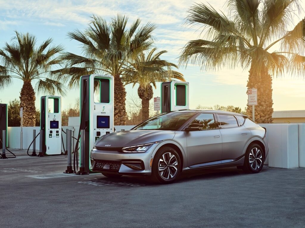 ¿ Por qué la confiabilidad de las redes públicas de carga se ha convertido en un problema y en un diferenciador entre Tesla y cualquier otro fabricante?