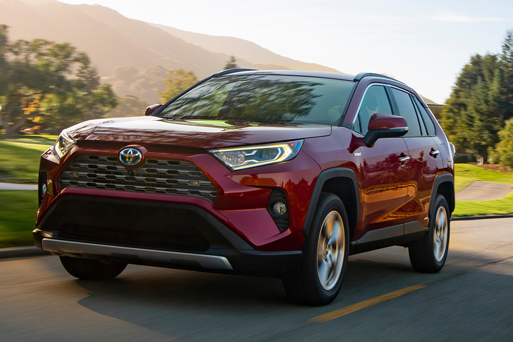 EE.UU. Toyota está retirando del mercado 1.9 millones de RAV4 por un problema con las baterías