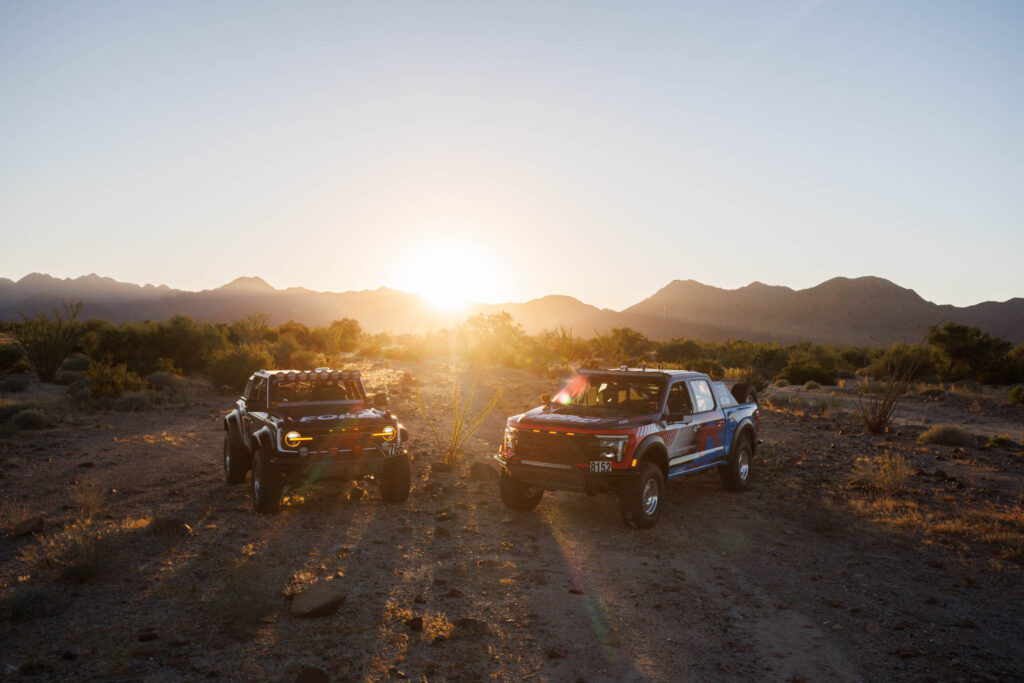 Ford Performance lanza Dual Desert Assault con Bronco Raptor y F-150 Raptor R