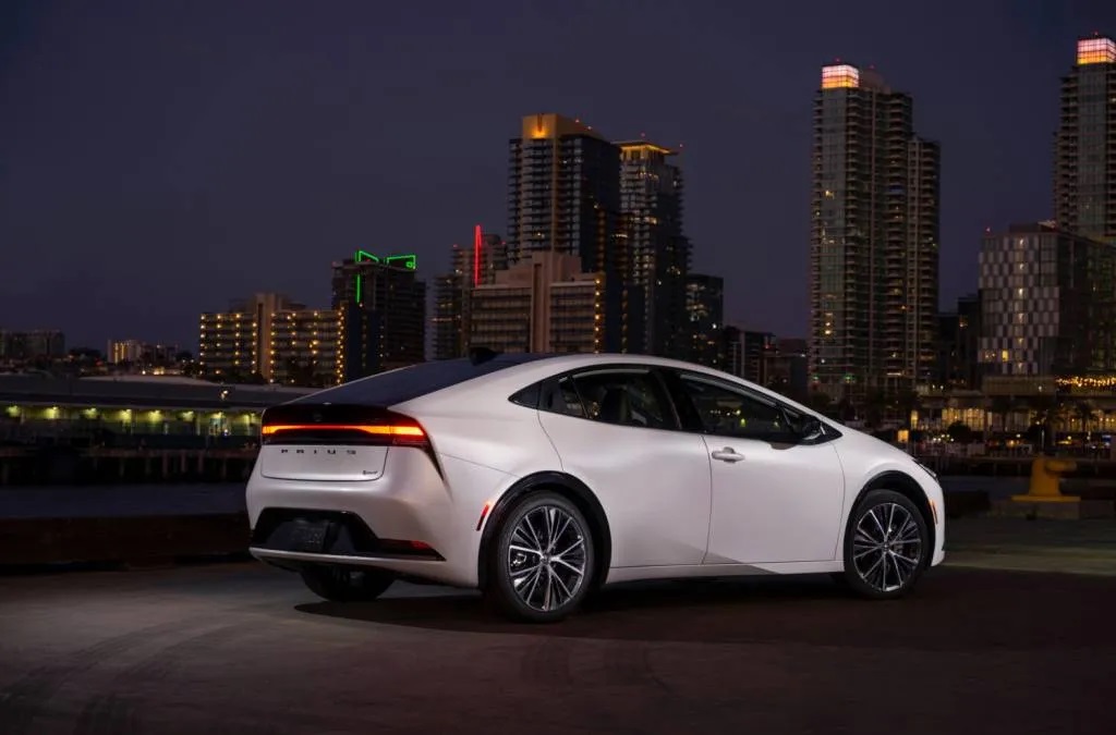 Los 5 Autos Híbridos Más Avanzados del 2025: Eficiencia y Potencia