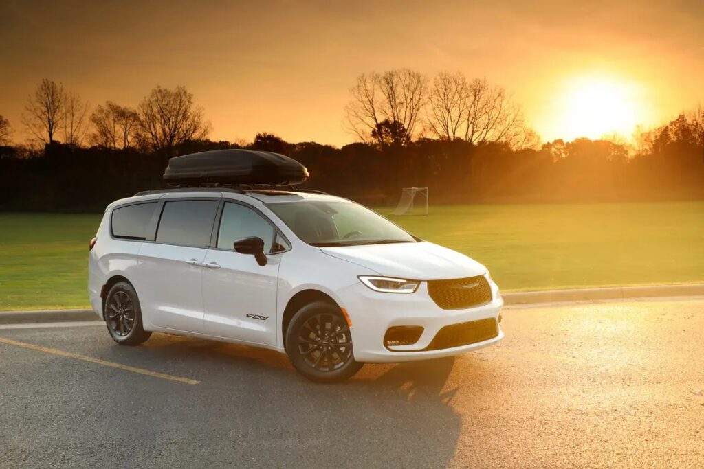 Los Peores Autos de Chrysler en el 2025: Modelos que Decepcionan y No Cumplen Expectativas