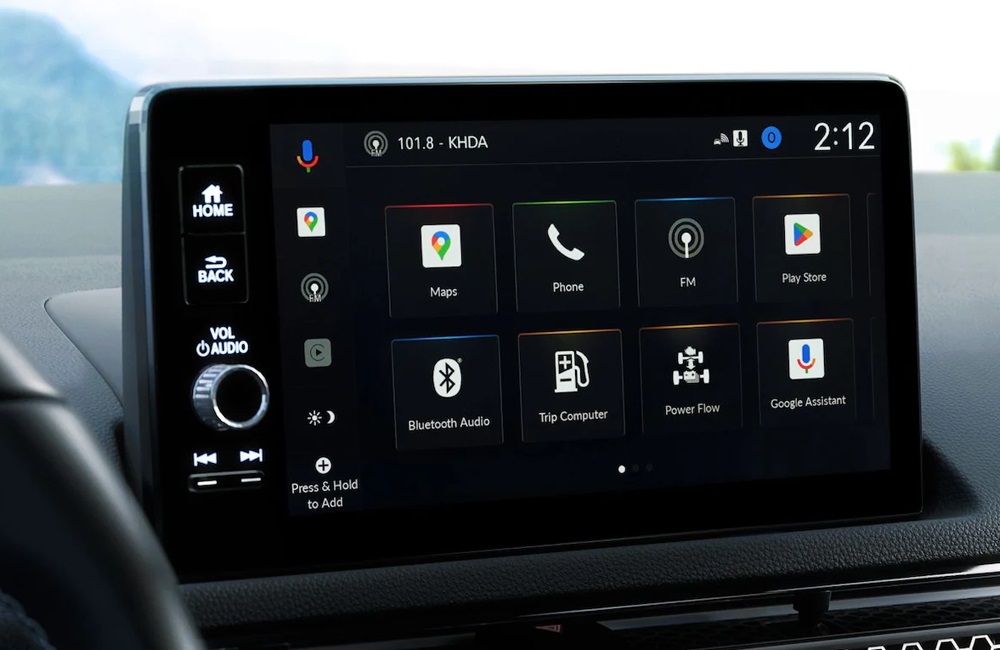 ¿Qué autos ofrecen más tecnología por menos de $30,000?