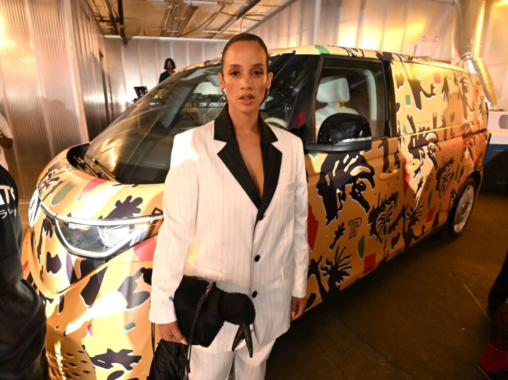 El Volkswagen ID. Buzz protagoniza la Semana de la Moda de Nueva York con THEOPHOLIO